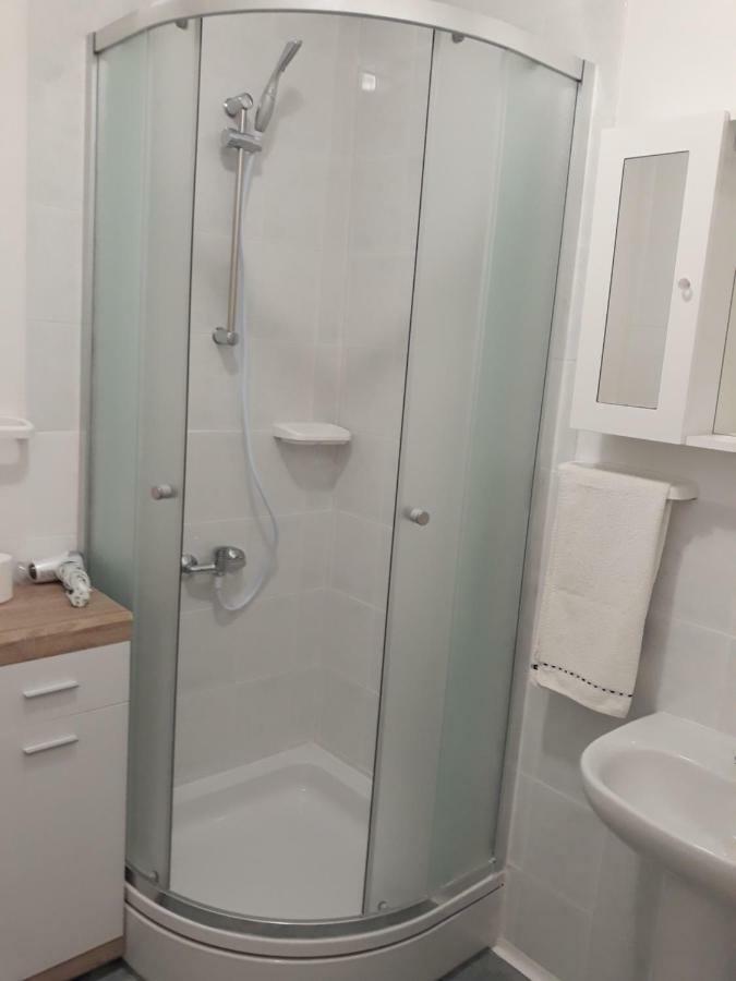 Studio Apartman & Rooms No1 扎达尔 外观 照片